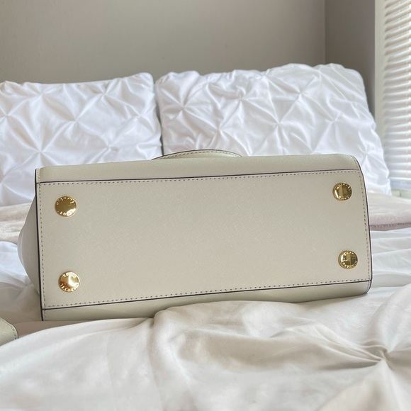 *BRAND NEW* Michael Kors Purse - Picture 3 of 6